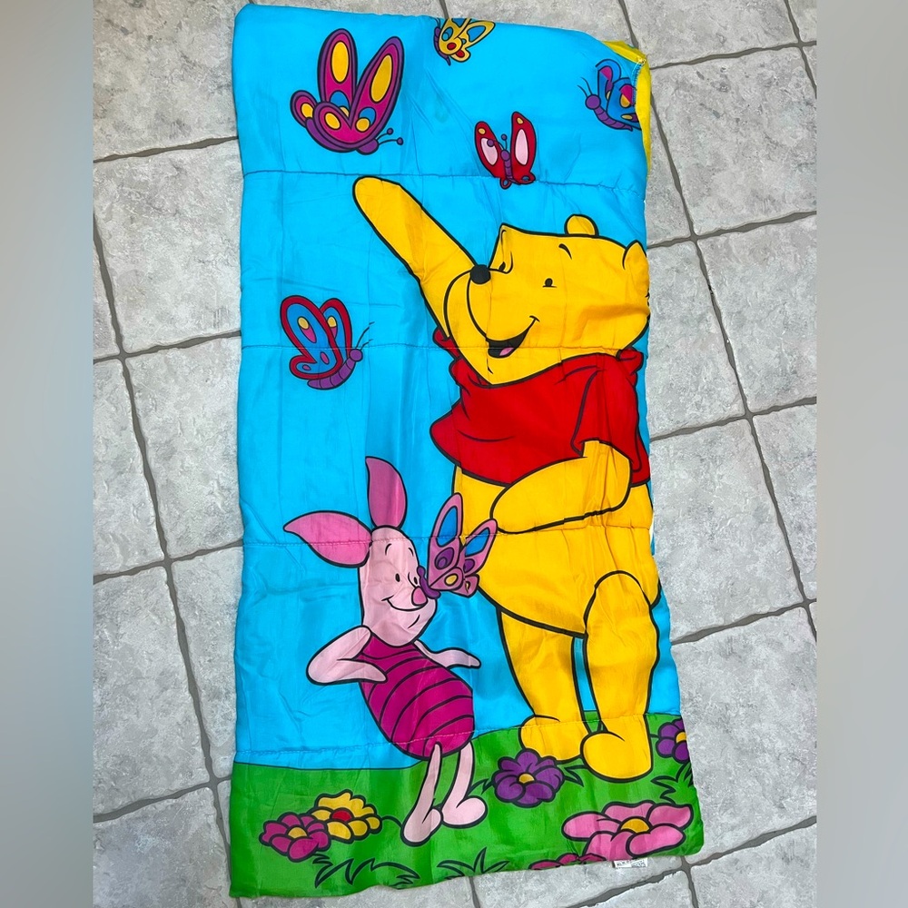 Vintage 90’s Winnie the Pooh & Piglet sleeping bag